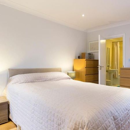 2 Bed Room Flat Near Westfield, West London Exterior photo
