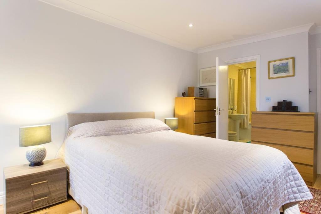 2 Bed Room Flat Near Westfield, West London Exterior photo
