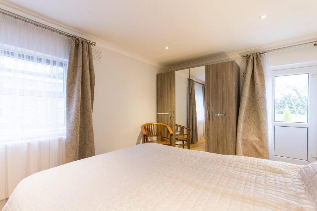 2 Bed Room Flat Near Westfield, West London Exterior photo