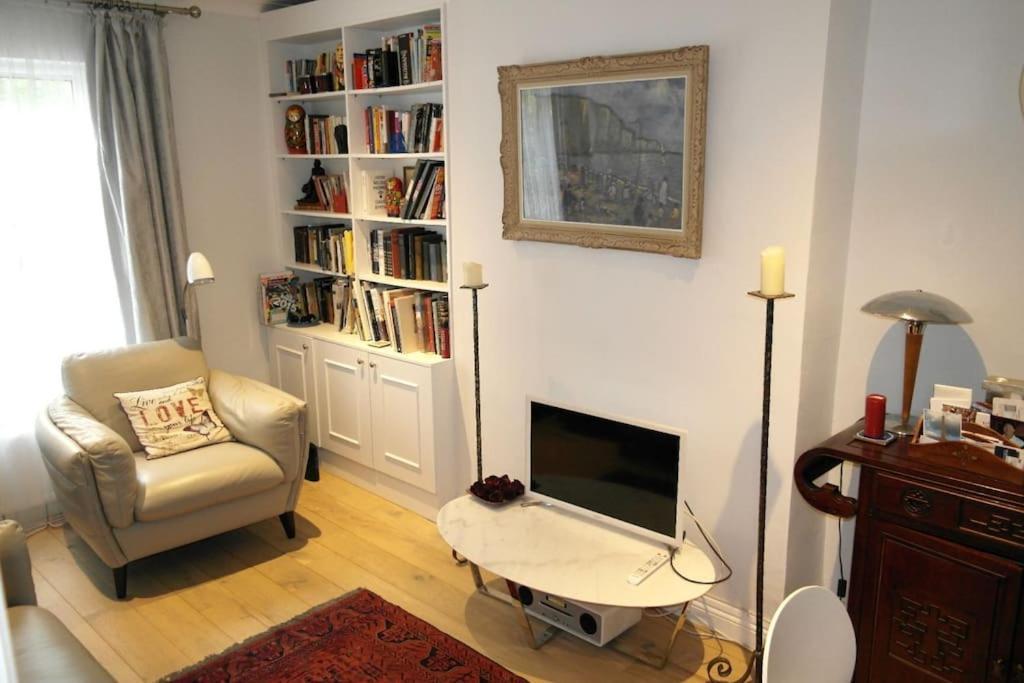 2 Bed Room Flat Near Westfield, West London Exterior photo