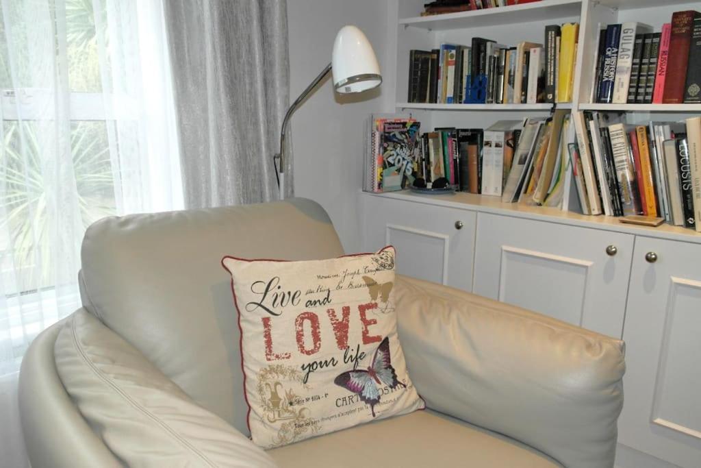 2 Bed Room Flat Near Westfield, West London Exterior photo