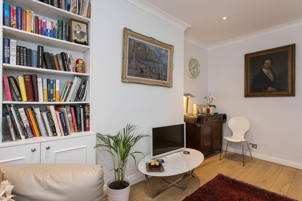 2 Bed Room Flat Near Westfield, West London Exterior photo